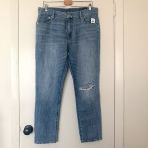 NWT Gap Light Wash Best Girlfriend Jeans Mid Rise